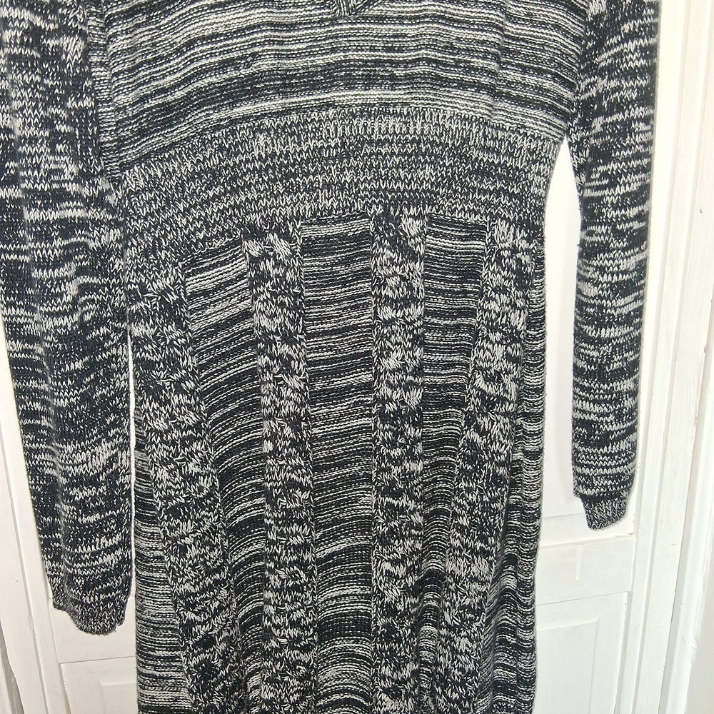 Style & Co. Black and White Knit Top - Picture 6 of 8